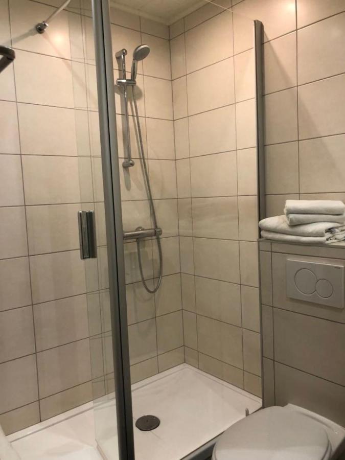 Hotel Le Limbourg Rochefort Exterior foto